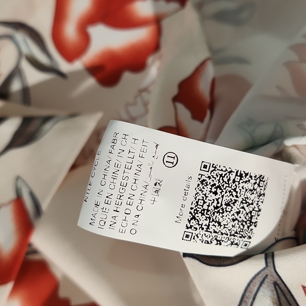 Womans Off White Floral Halter Top size Medium - Picture 4 of 5